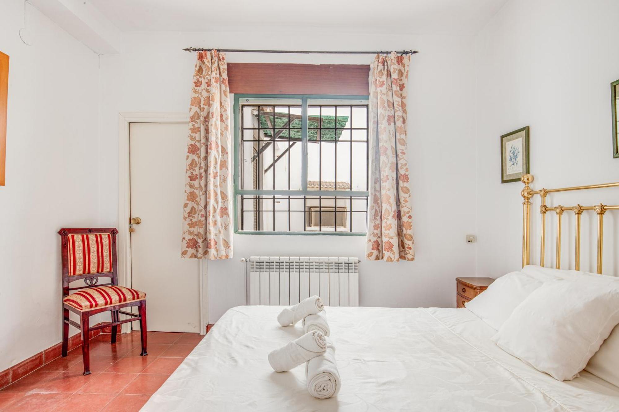 -Iponubahomes- Centrica Casa Con Jardin Y Chimenea Baena Bagian luar foto