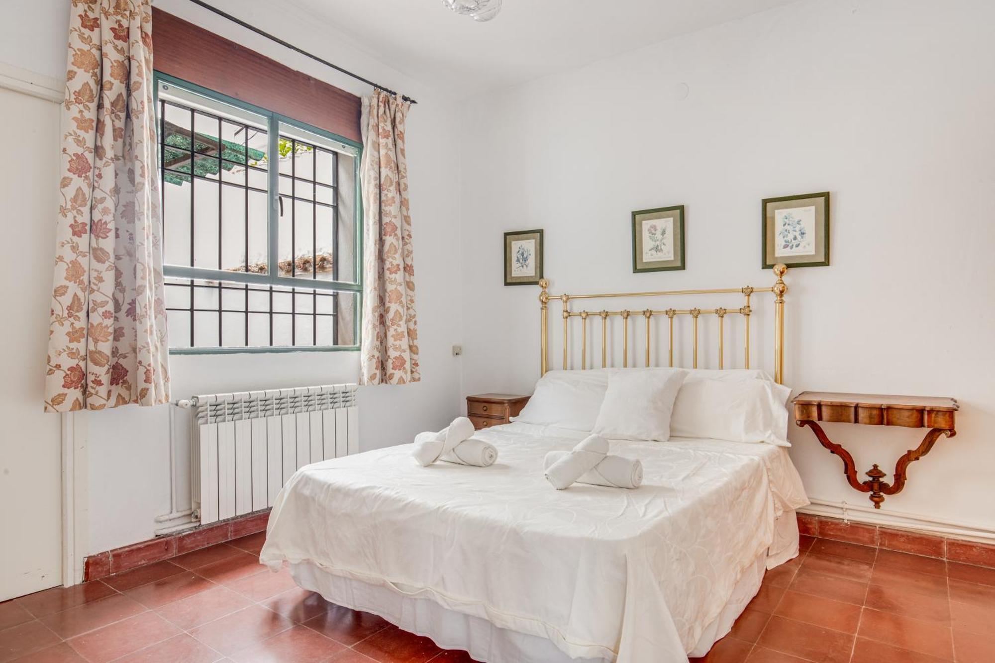 -Iponubahomes- Centrica Casa Con Jardin Y Chimenea Baena Bagian luar foto